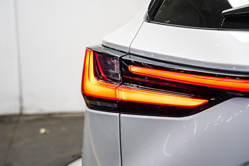 Thumbnail: 2024 Lexus ES - 22