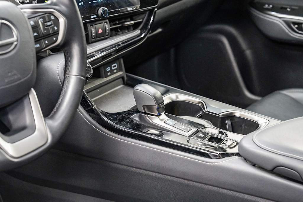Thumbnail: 2024 Lexus ES - 14
