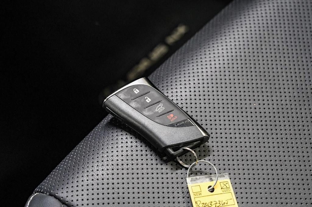 Thumbnail: 2024 Lexus ES - 16
