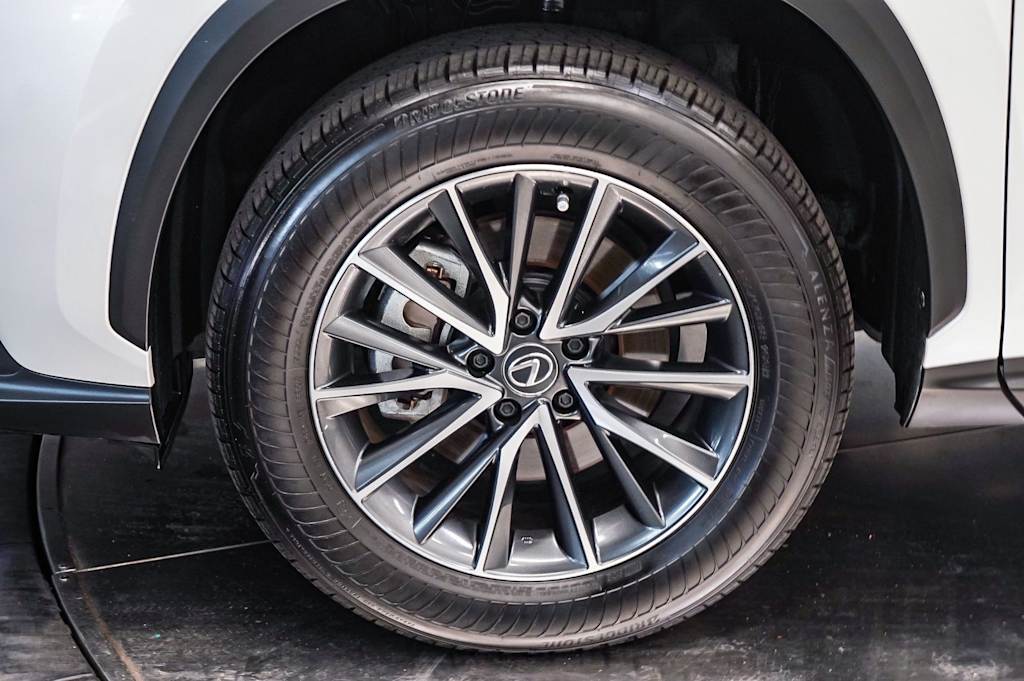 Thumbnail: 2025 Lexus ES - 22