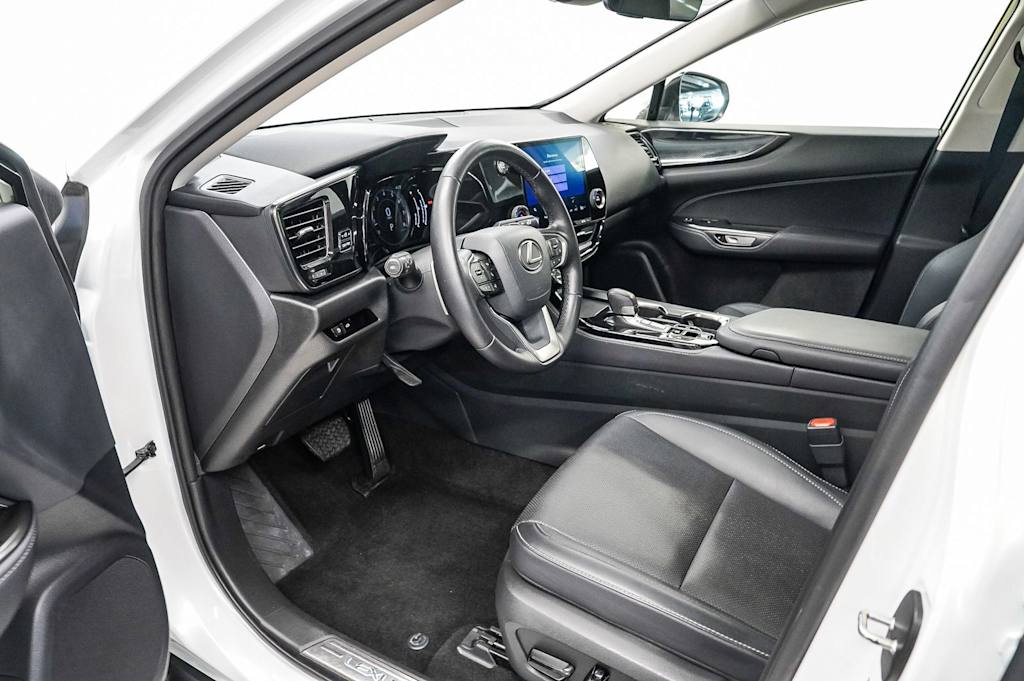Thumbnail: 2025 Lexus ES - 10