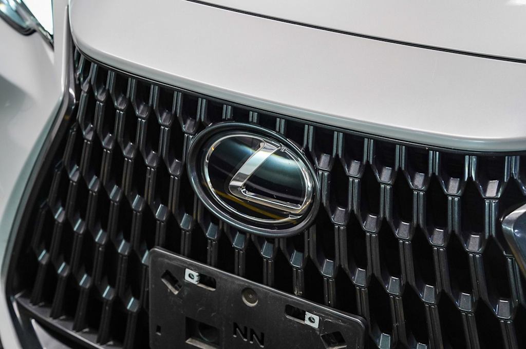 Thumbnail: 2024 Lexus ES - 5
