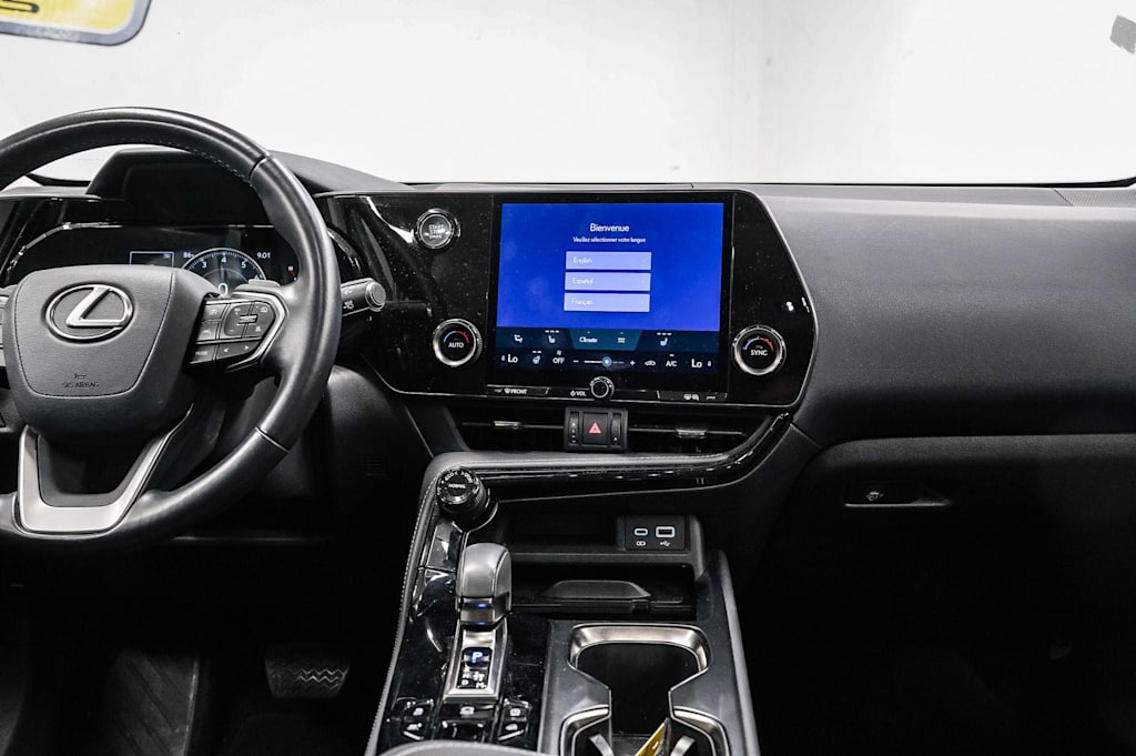 Thumbnail: 2024 Lexus ES - 8