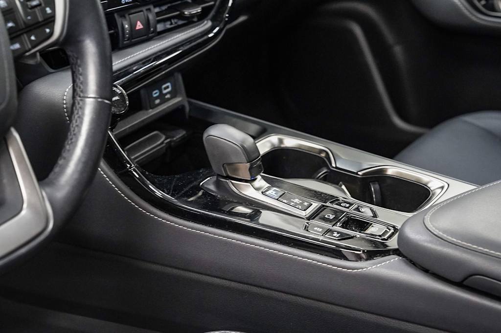Thumbnail: 2024 Lexus ES - 15