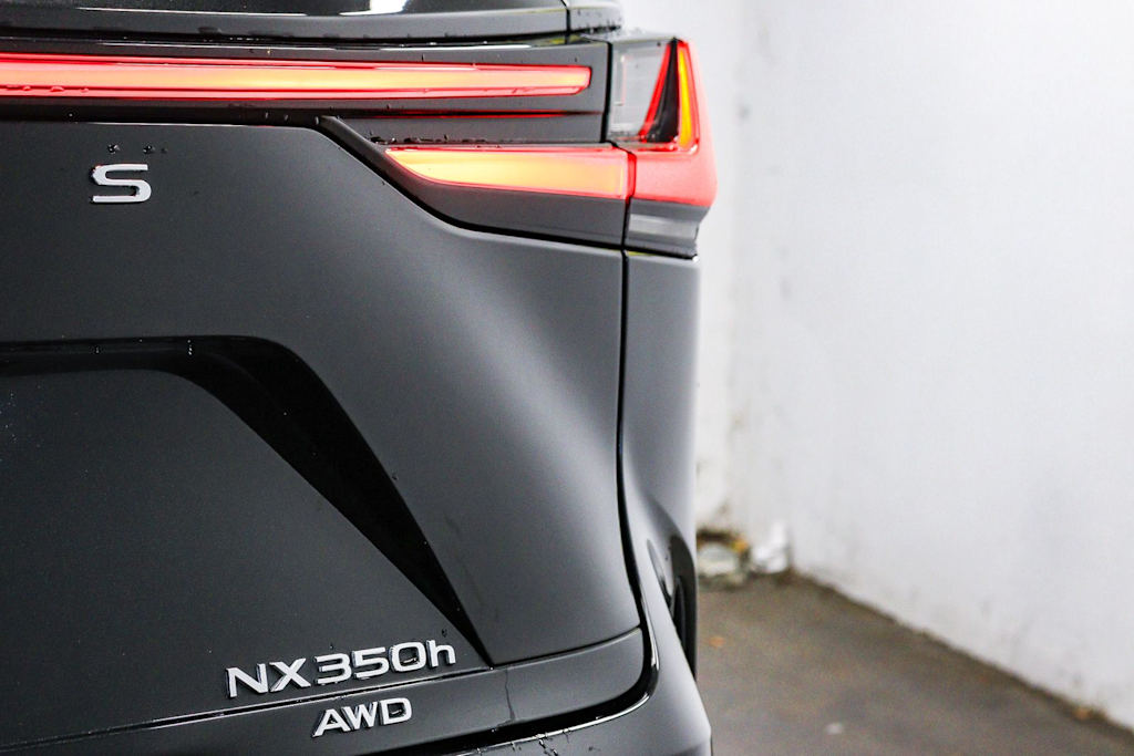 Thumbnail: 2022 Lexus NX - 5