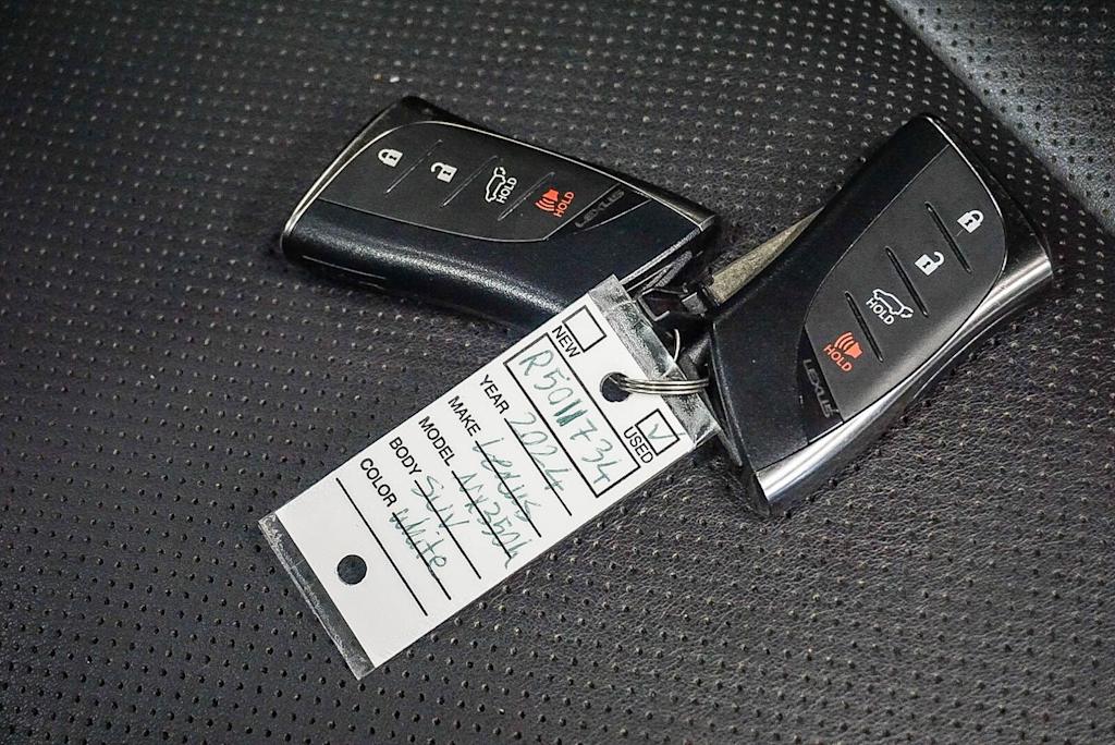 Thumbnail: 2024 Lexus ES - 13