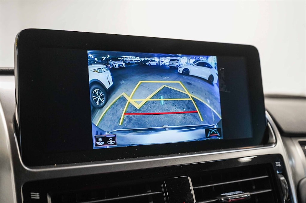 Thumbnail: 2023 Lexus GX - 30