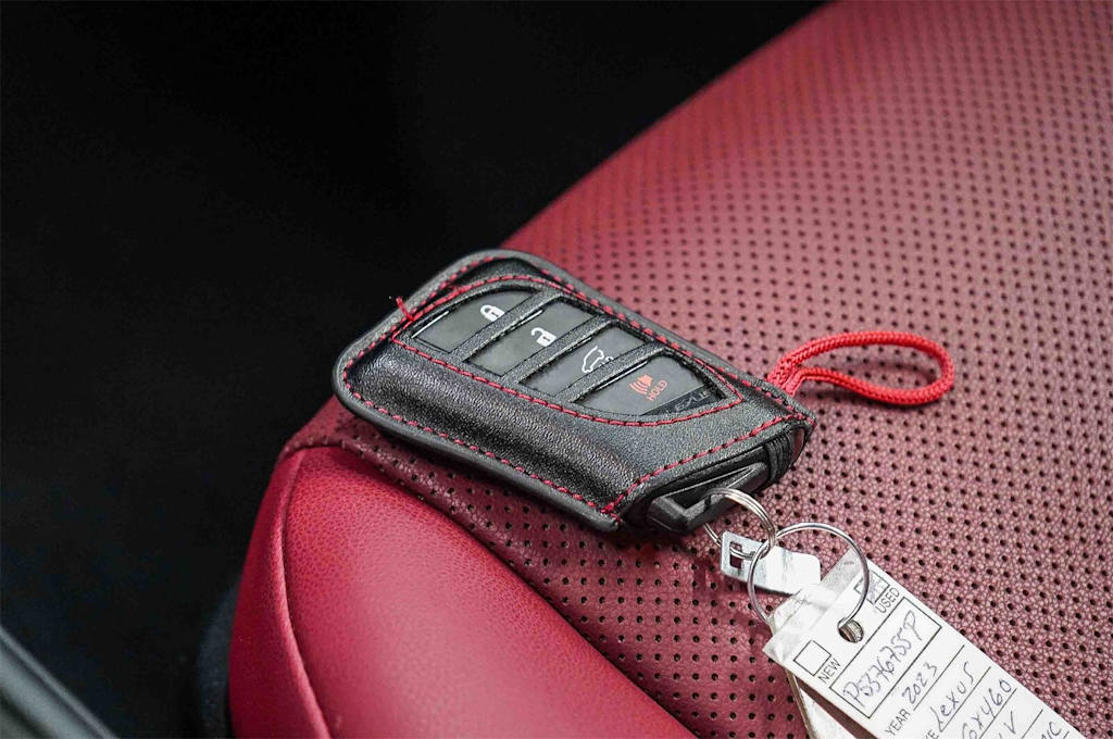 Thumbnail: 2023 Lexus GX - 18