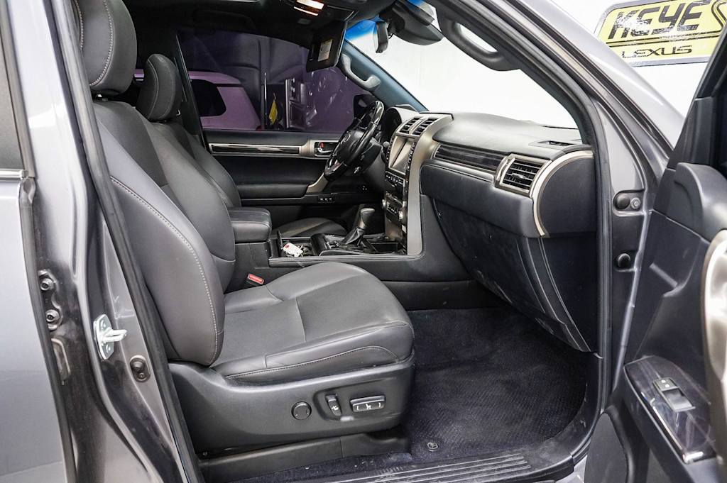 Thumbnail: 2021 Lexus GX - 10