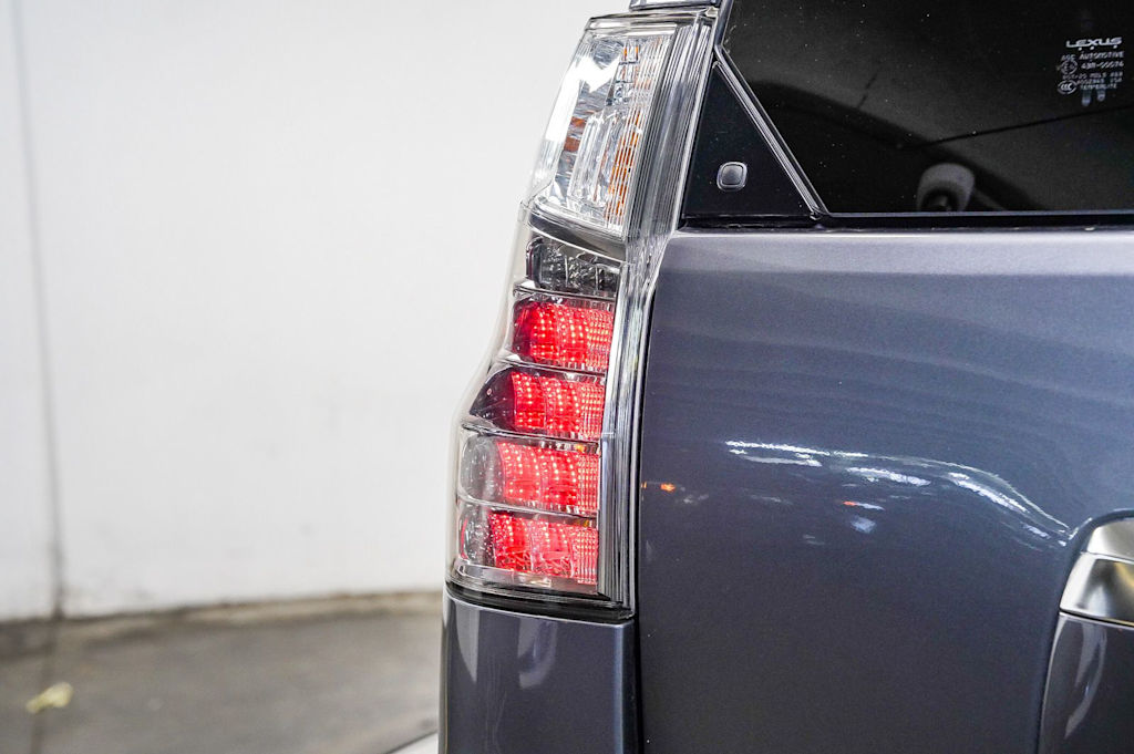 Thumbnail: 2021 Lexus GX - 19