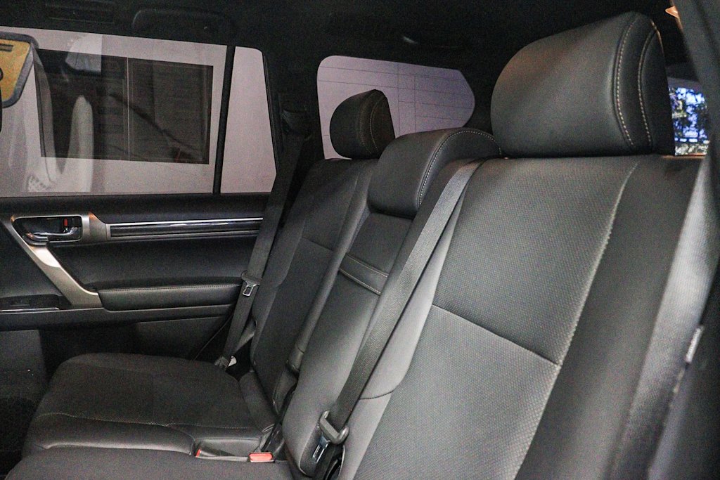 Thumbnail: 2021 Lexus GX - 12