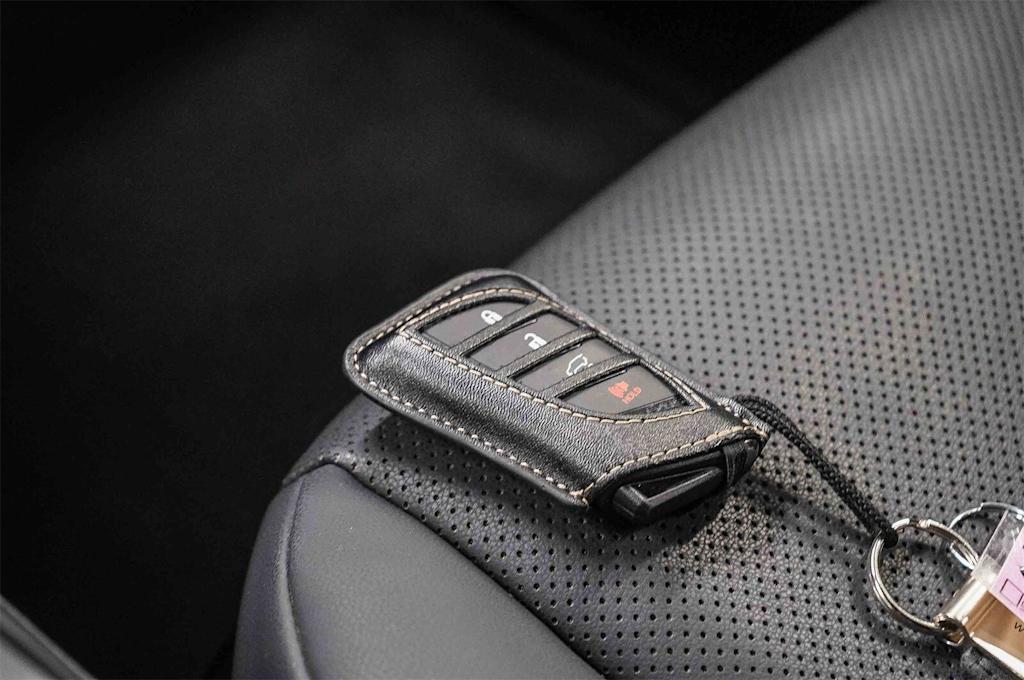 Thumbnail: 2023 Lexus GX - 18