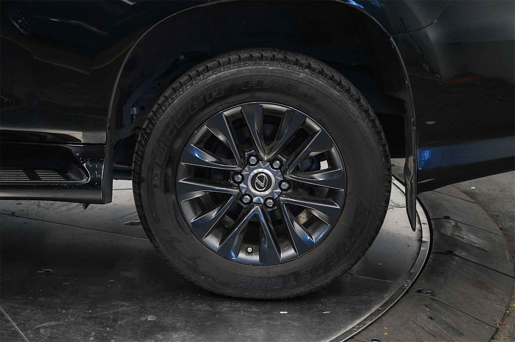 Thumbnail: 2023 Lexus GX - 23