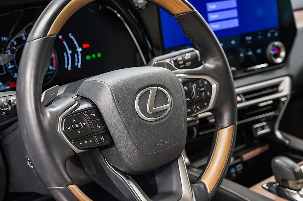 Thumbnail: 2024 Lexus RX - 13