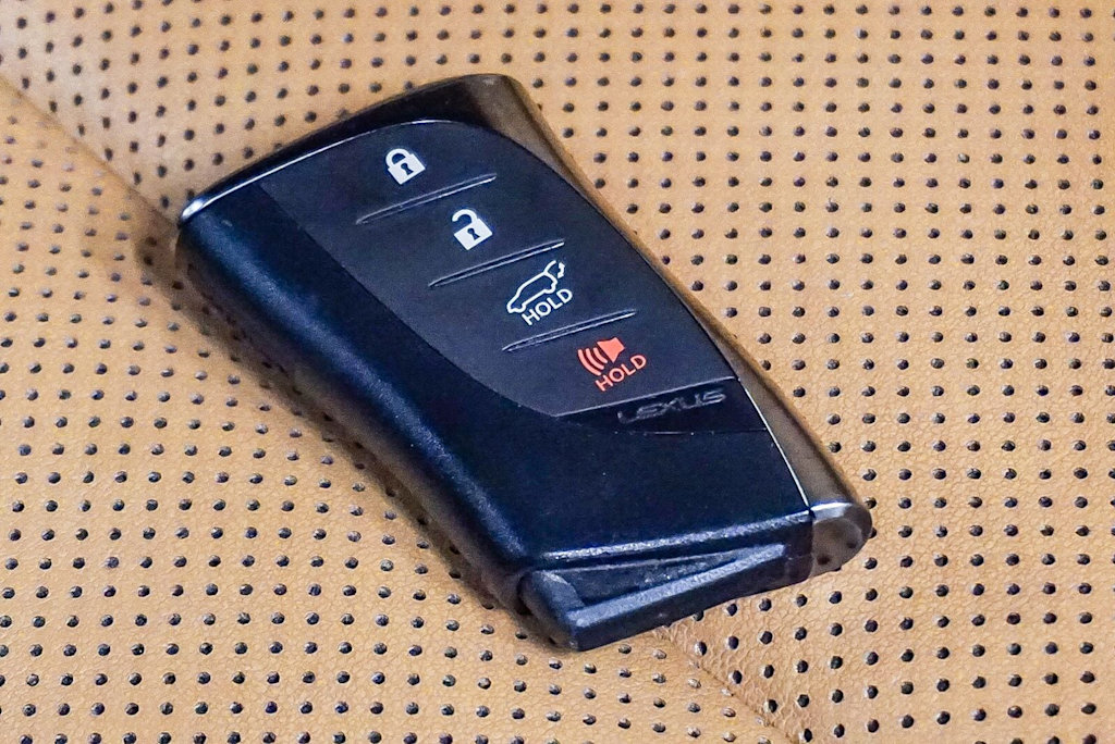 Thumbnail: 2023 Lexus RX - 16