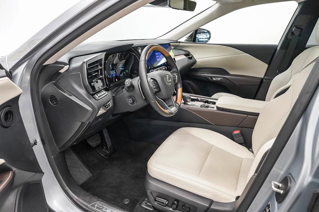 Thumbnail: 2025 Lexus RX - 11