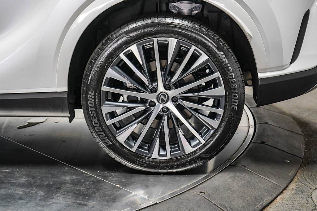 Thumbnail: 2025 Lexus RX - 23