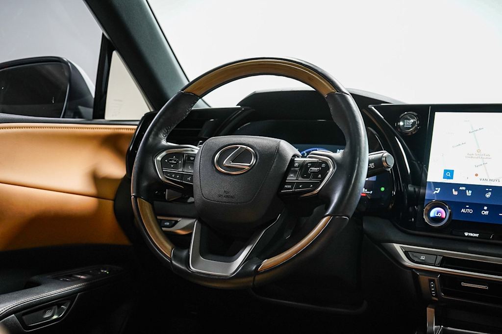 Thumbnail: 2025 Lexus RX - 13