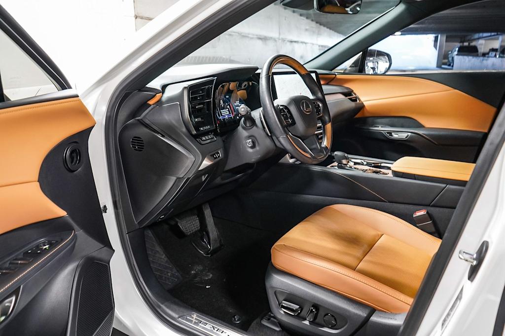 Thumbnail: 2025 Lexus RX - 11
