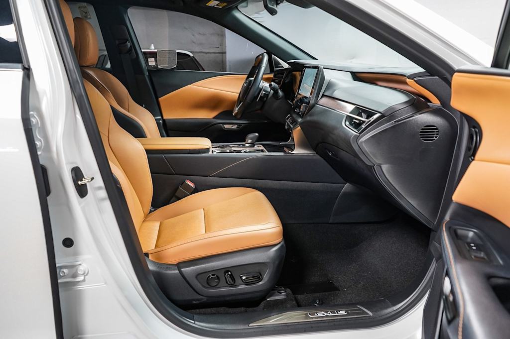 Thumbnail: 2025 Lexus RX - 10