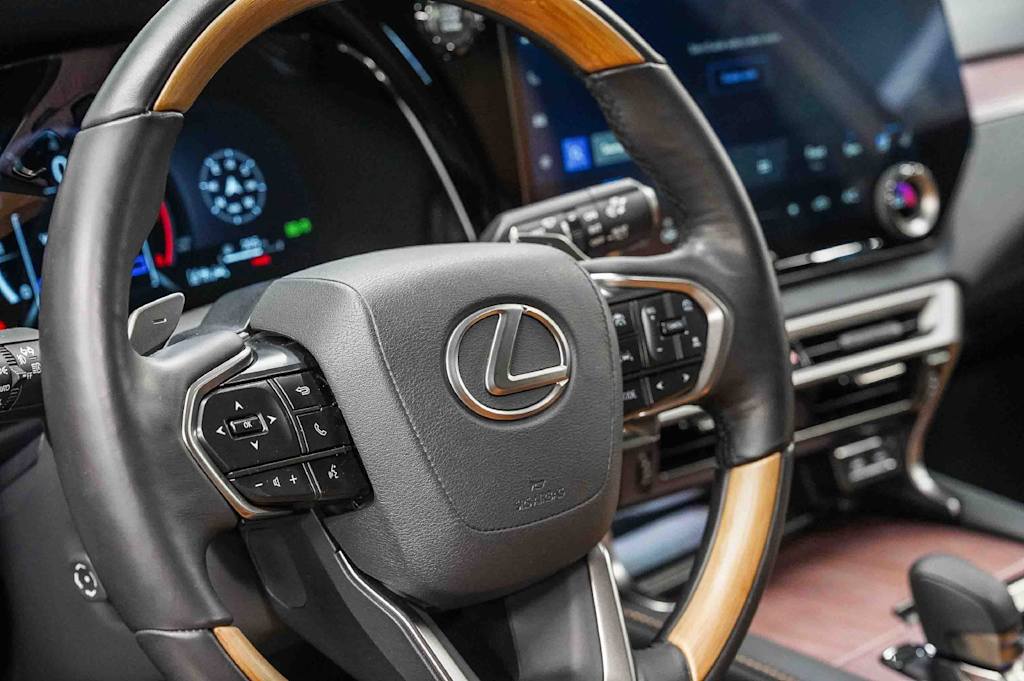 Thumbnail: 2025 Lexus RX - 14