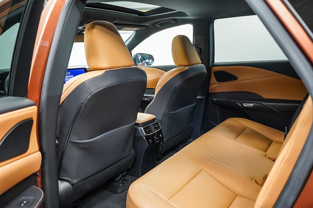 Thumbnail: 2023 Lexus RX - 12