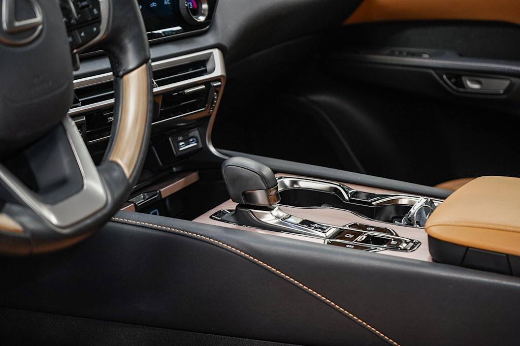 Thumbnail: 2023 Lexus RX - 15