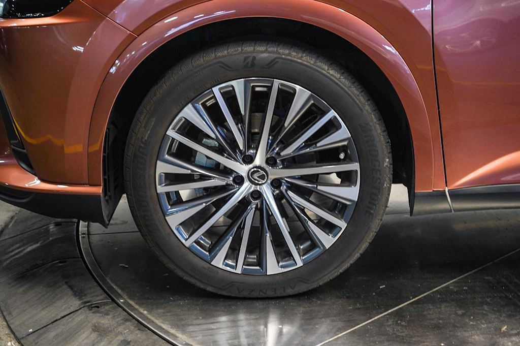 Thumbnail: 2023 Lexus RX - 7