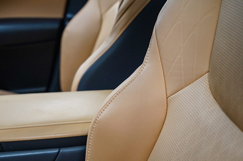 Thumbnail: 2023 Lexus RX - 25