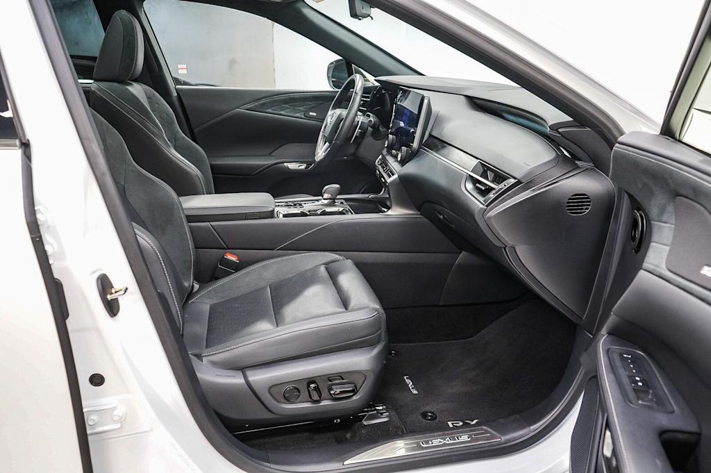 Thumbnail: 2025 Lexus RX - 10