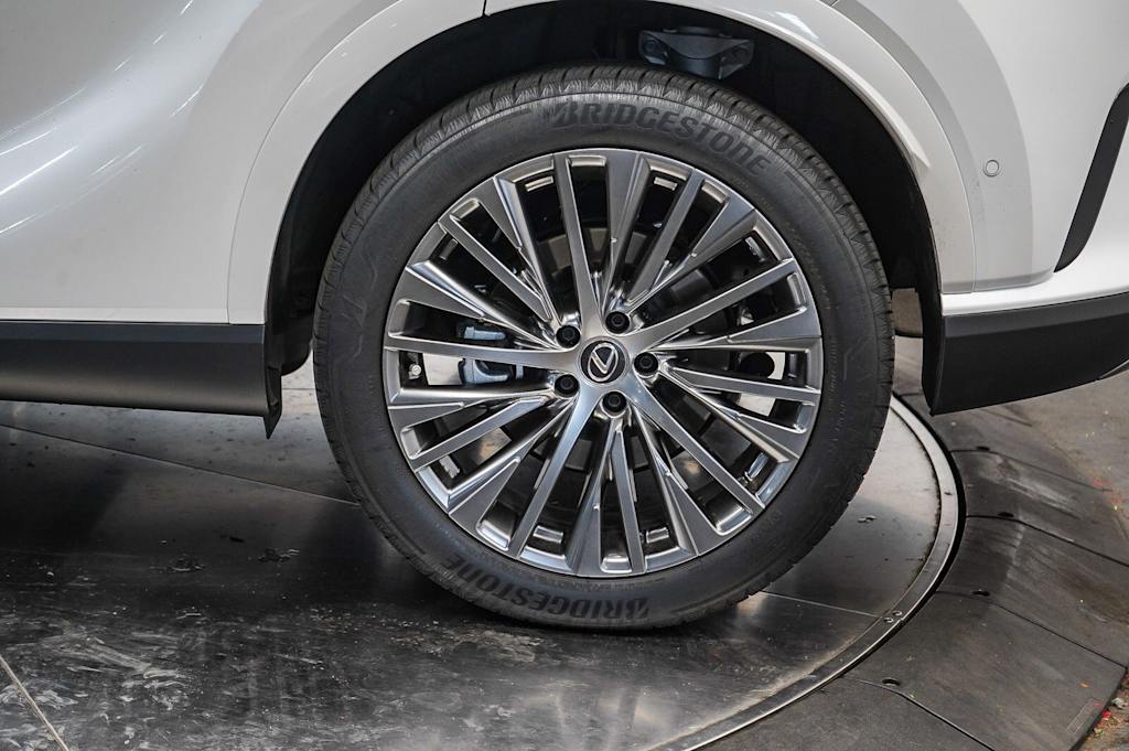 Thumbnail: 2025 Lexus RX - 22