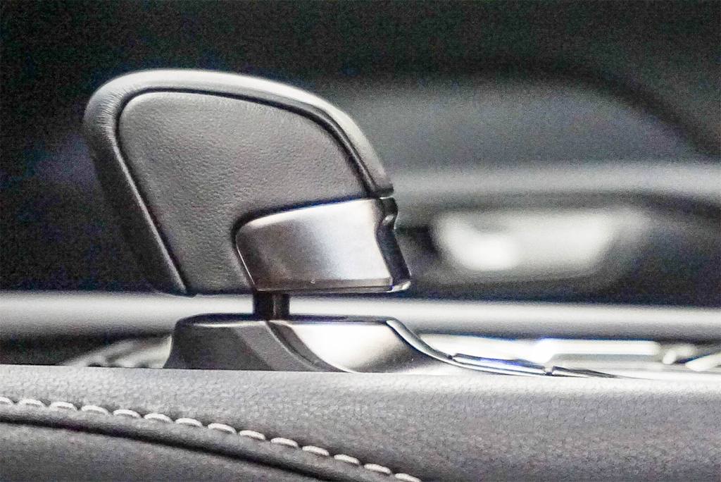 Thumbnail: 2024 Lexus RX - 12