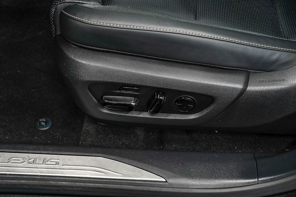 Thumbnail: 2024 Lexus RX - 26