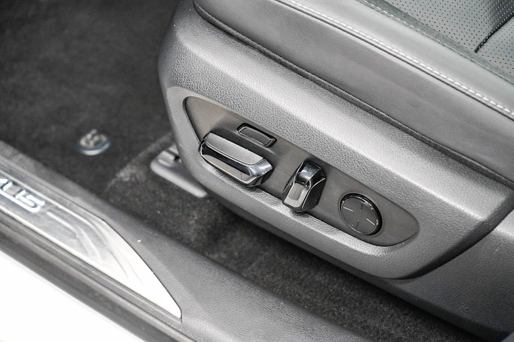 Thumbnail: 2025 Lexus RX - 28