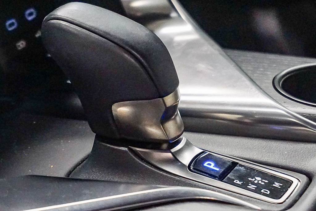 Thumbnail: 2025 Lexus ES - 14