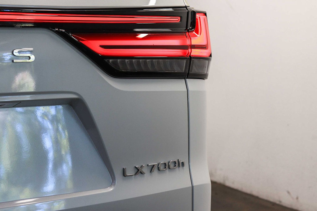 Thumbnail: 2025 Lexus ES - 22
