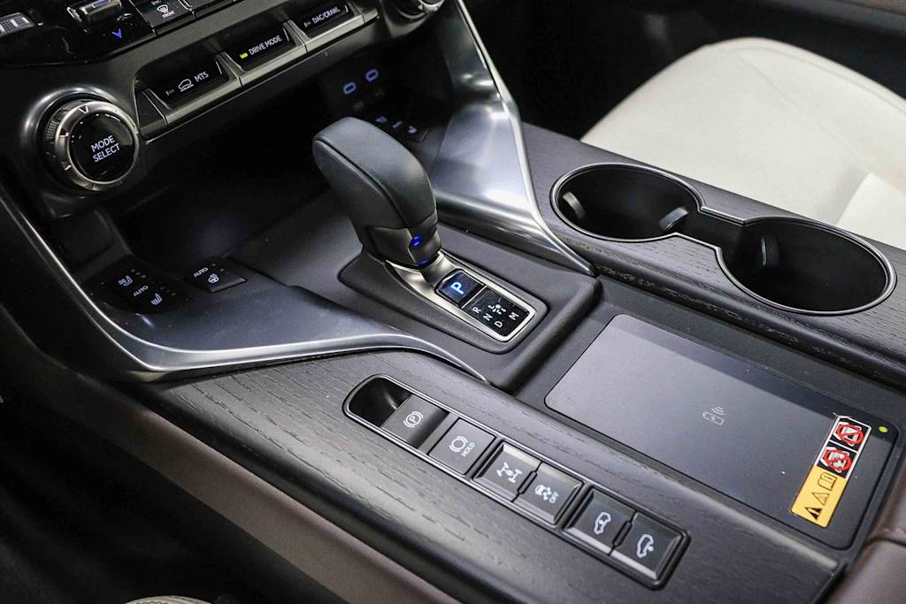 Thumbnail: 2025 Lexus ES - 28