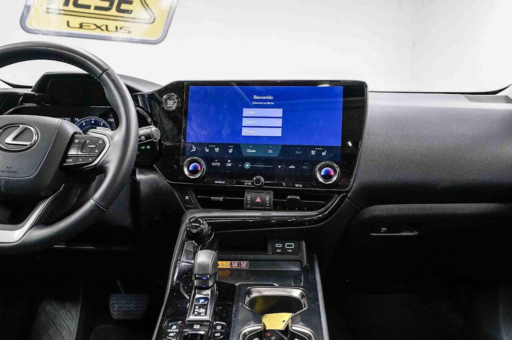 Thumbnail: 2025 Lexus ES - 8