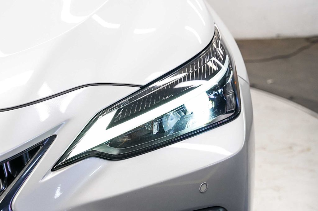 Thumbnail: 2024 Lexus ES - 21