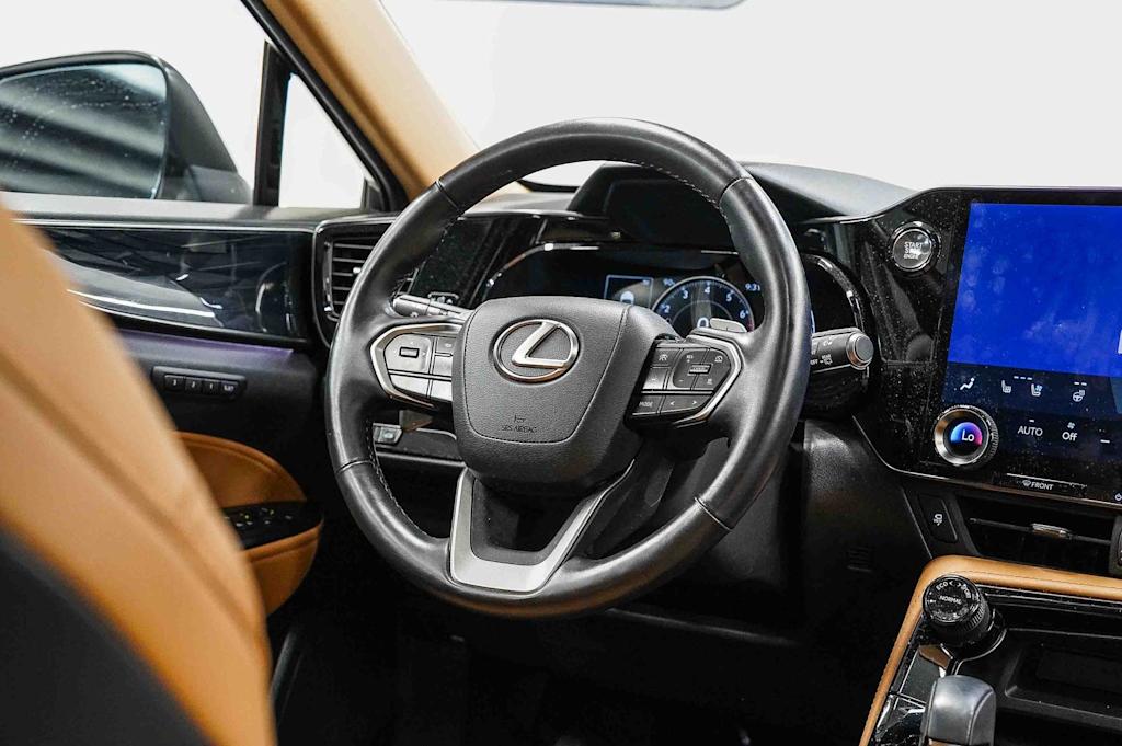 Thumbnail: 2024 Lexus ES - 12