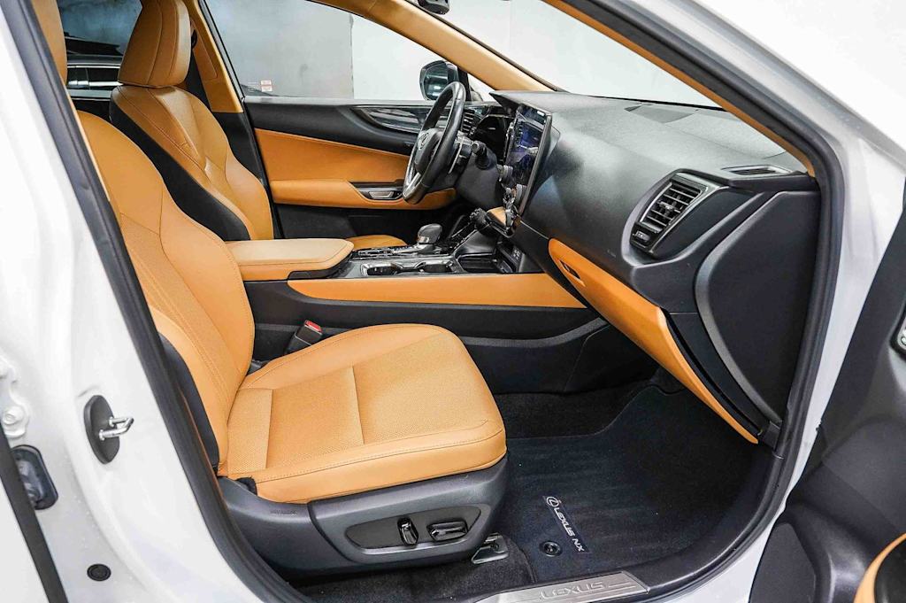 Thumbnail: 2024 Lexus ES - 9