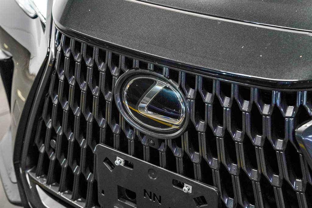 Thumbnail: 2025 Lexus ES - 5