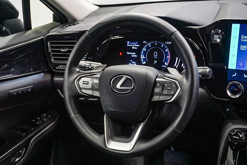 Thumbnail: 2025 Lexus ES - 7