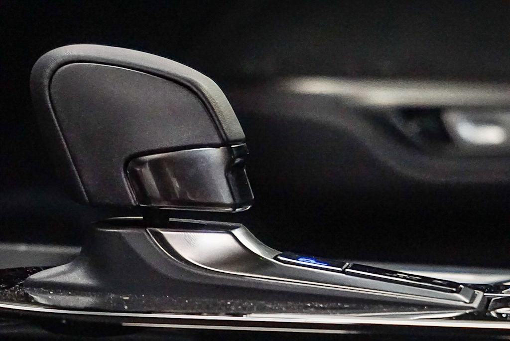 Thumbnail: 2025 Lexus ES - 12