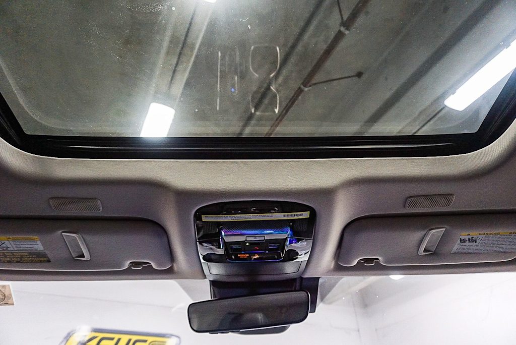 Thumbnail: 2025 Lexus ES - 21