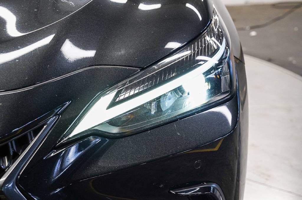 Thumbnail: 2024 Lexus ES - 20