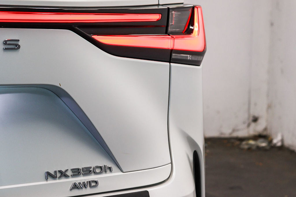 Thumbnail: 2024 Lexus ES - 5