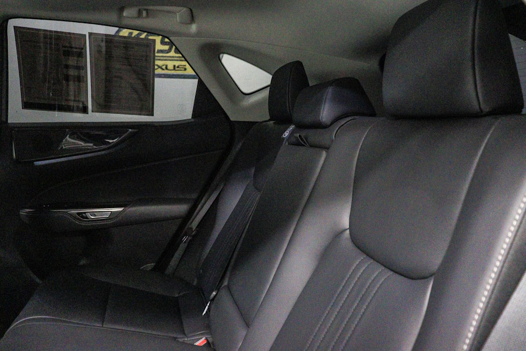Thumbnail: 2024 Lexus ES - 11