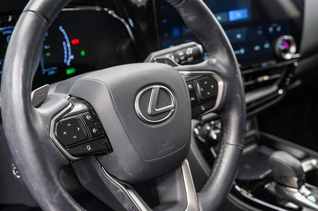 Thumbnail: 2024 Lexus ES - 13