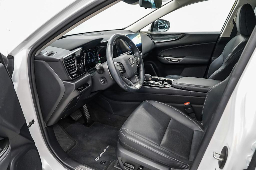 Thumbnail: 2024 Lexus ES - 10